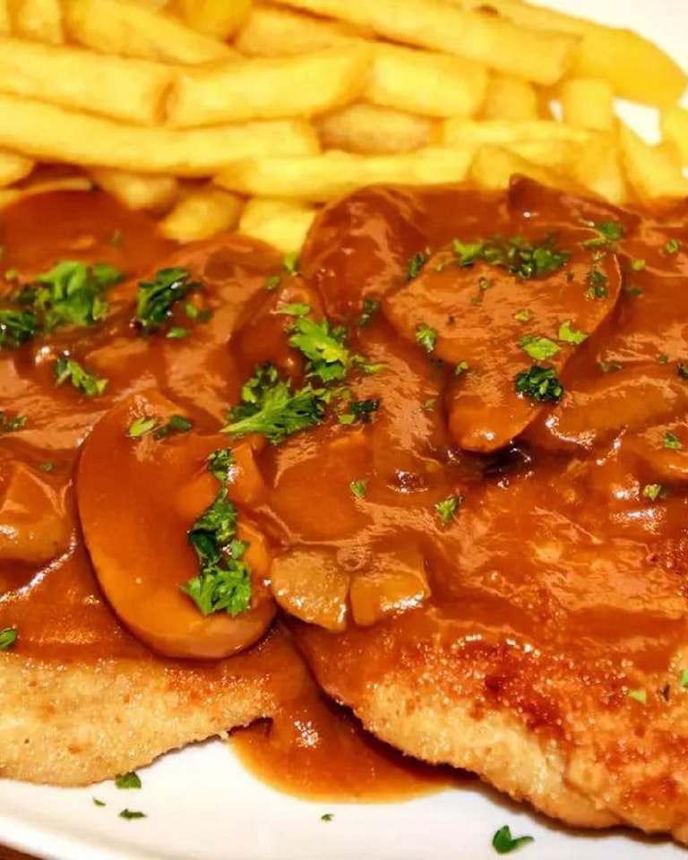 JÄGERSCHNITZEL NACH ART DES HAUSES - rezepte - lecker rezepte